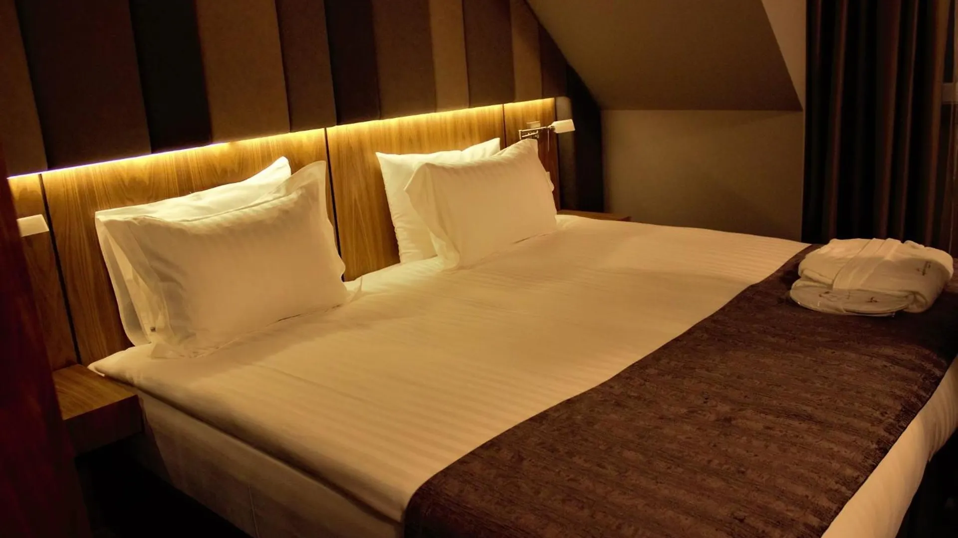 All Seasons Residence Design Hotel - Free Parking ソフィア 5*,