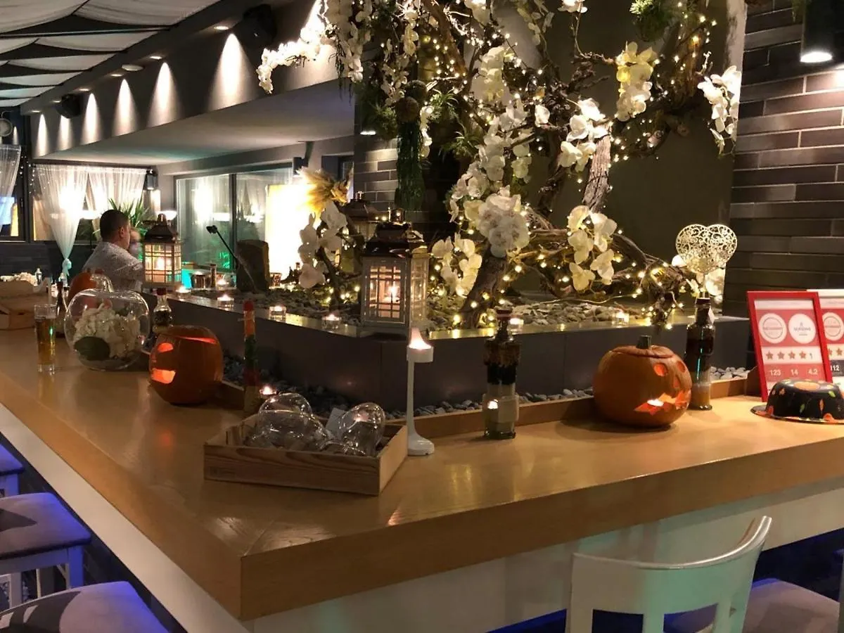 All Seasons Residence Design Hotel - Free Parking Sofía
