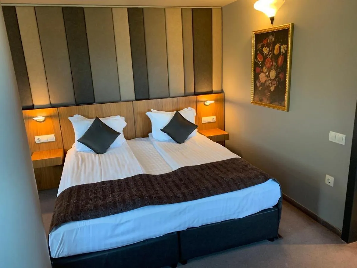 All Seasons Residence Design Hotel - Free Parking Sofía
