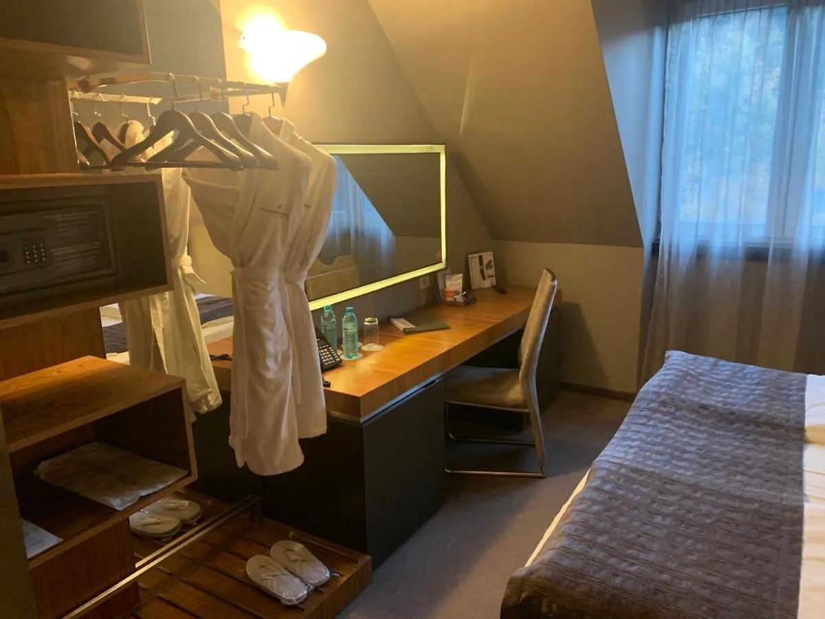 All Seasons Residence Design Hotel - Free Parking Sofía 5*,