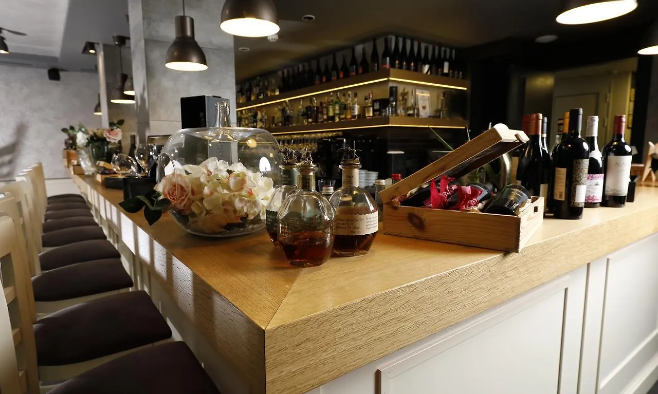 All Seasons Residence Design Hotel - Free Parking Sofía 5*,  Bulgaria